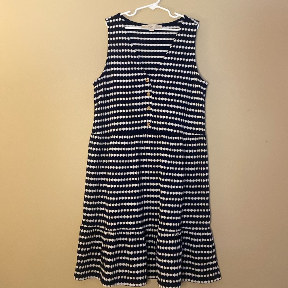 Loft Navy/White sleeveless v-neck dress